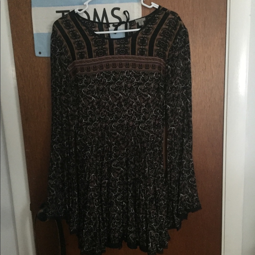 Urban outfitters bell sleeve pattern dress